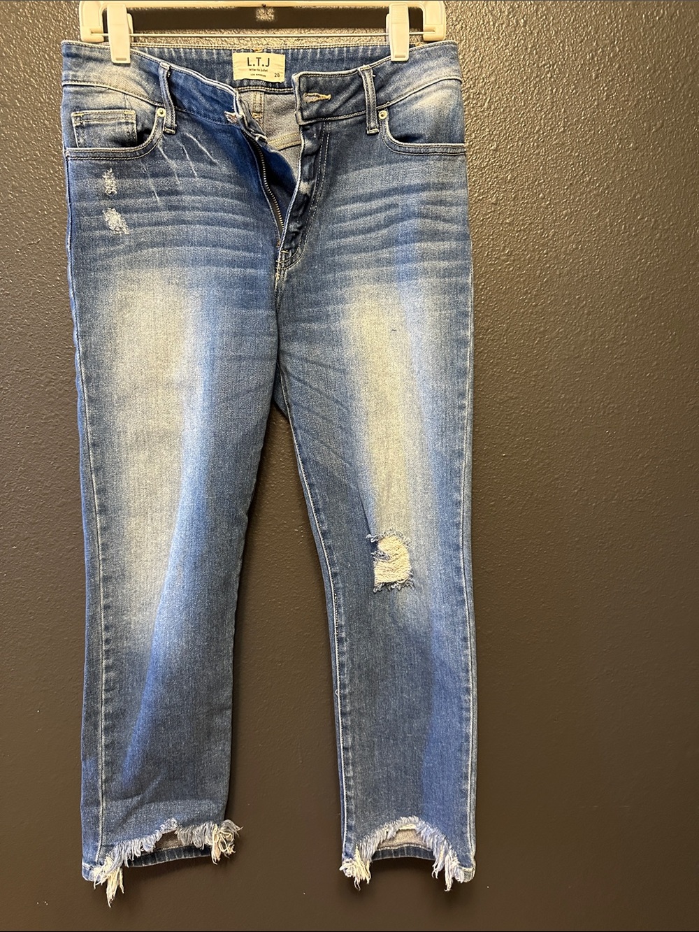 LTJ Cropped Distressed Light Blue Ankle Jeans